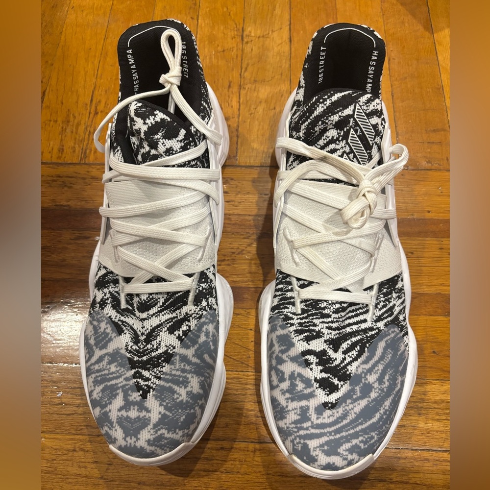 Adidas James Harden 4 Cookies and cream sz 16